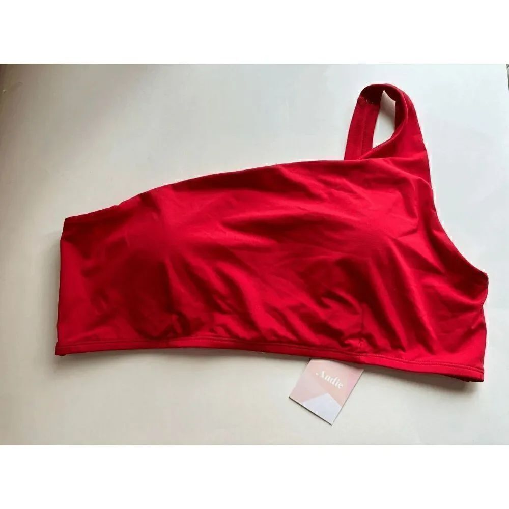 Andie Wyndwood Top in Cherry Red Women's Size 3XL